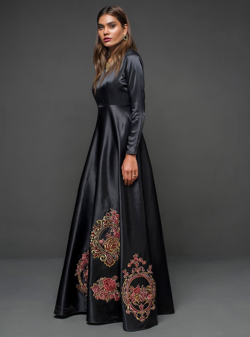Zainab Chottani | Semi Formals | BLACK GOWN - D 04 - Pakistani Designer Dress - by Zainab Chottani | Type: Formal - 100% Original at Saira Sultan