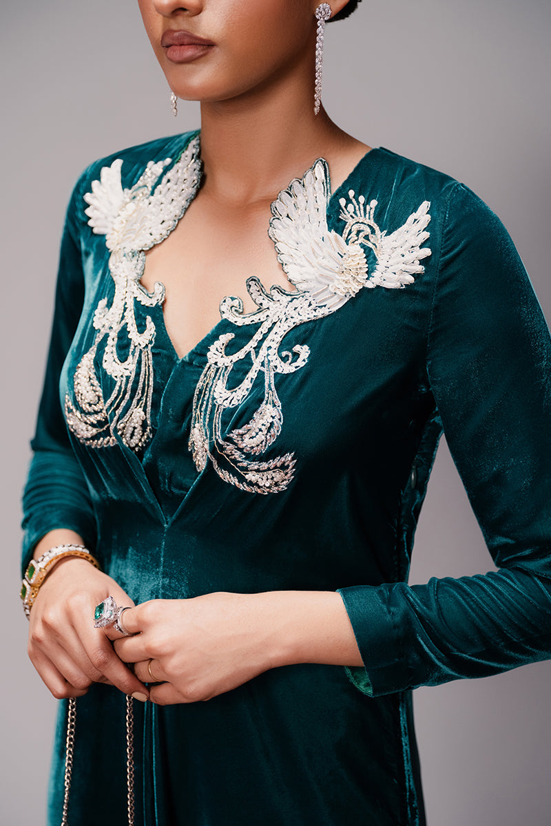 Haute Form | Rose Winter Plush | Emerald Escape M Bottle Green Velvet
