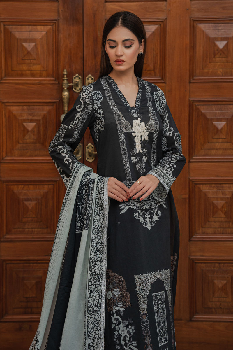 Shamaeel Ansari | Gulrang Lawn | LE-04 - Pakistani Designer Dress - by Shamaeel Ansari - Type : Ladies Clothes - 100% Original at Saira Sultan