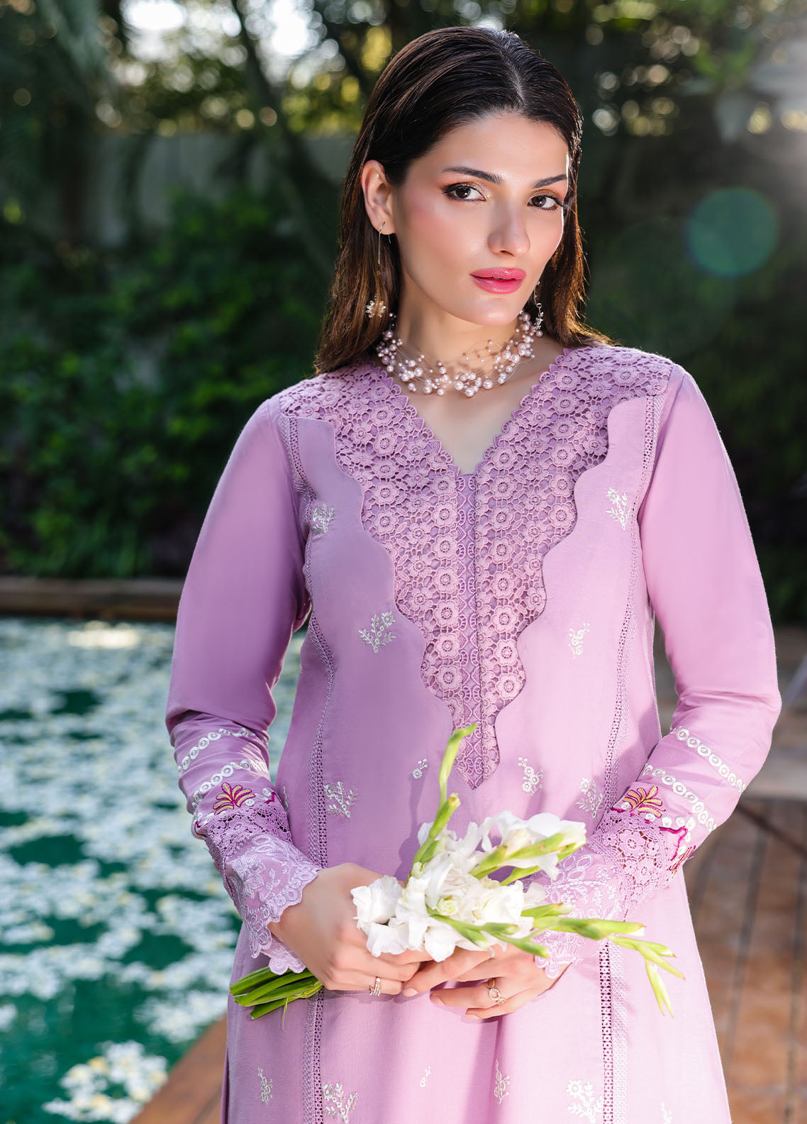Sahane | Lovent Embroidered Pret 25 | ME23002 Helena M Lilac Lawn