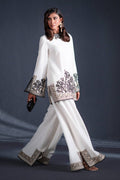 MNR | Chai Coffee Luxury Pret | Silken Tea S White
