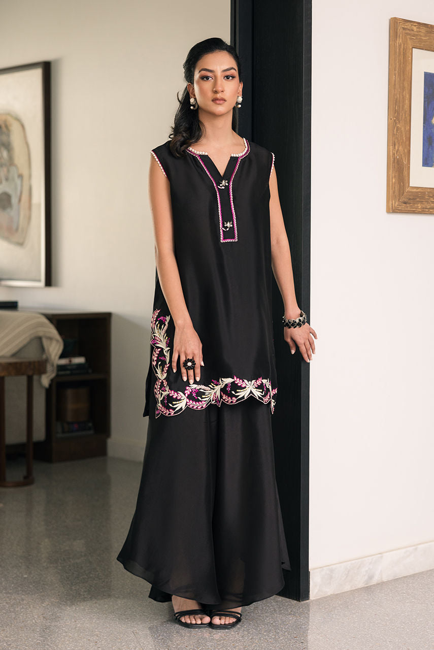 Deepak Perwani | Eid Edit 25 | Kut330 L Black Silk