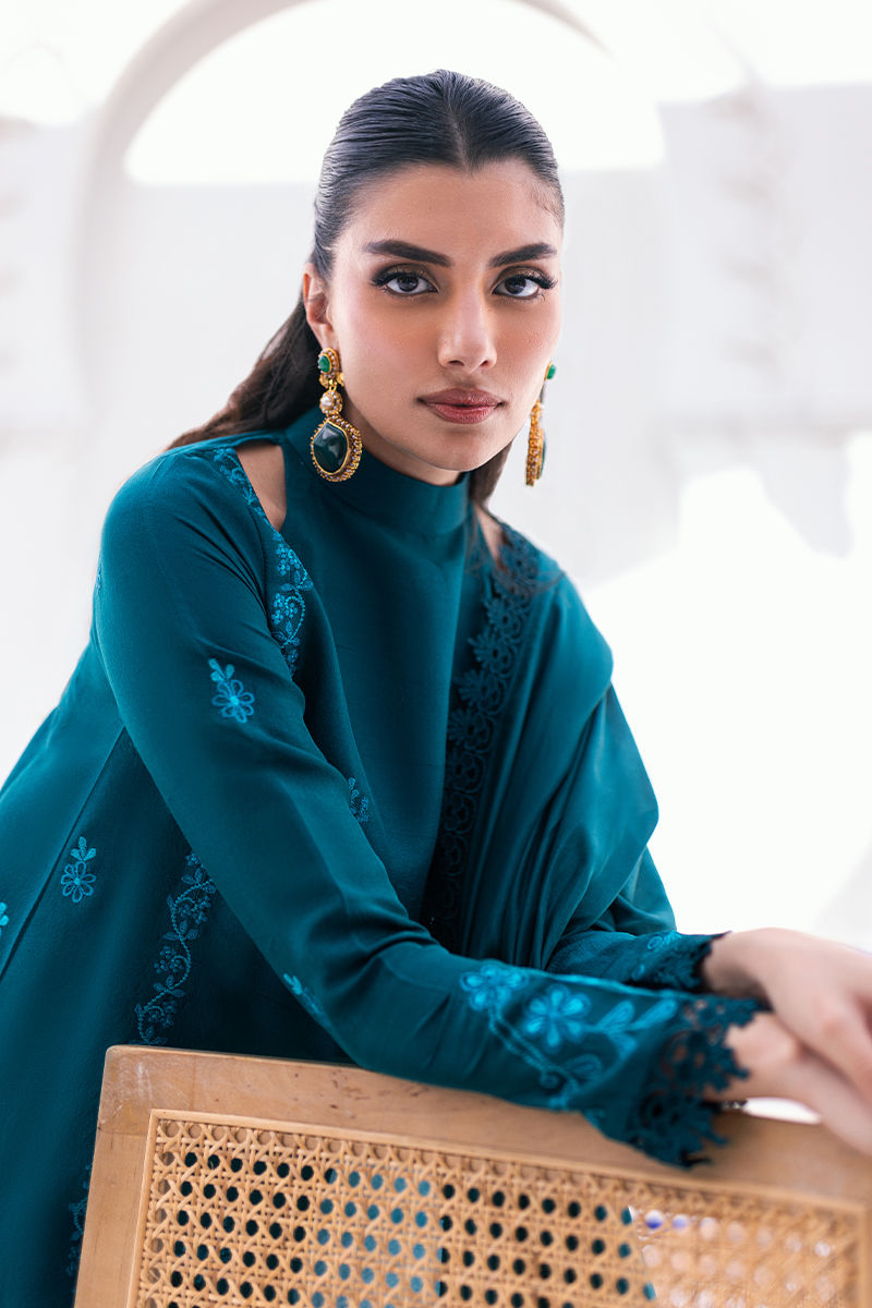 Ansab Jahangir | Luxe Pret Signature | ADARA - Pakistani Designer Dress - by Ansab Jahangir | Type: Luxury - 100% Original at Saira Sultan
