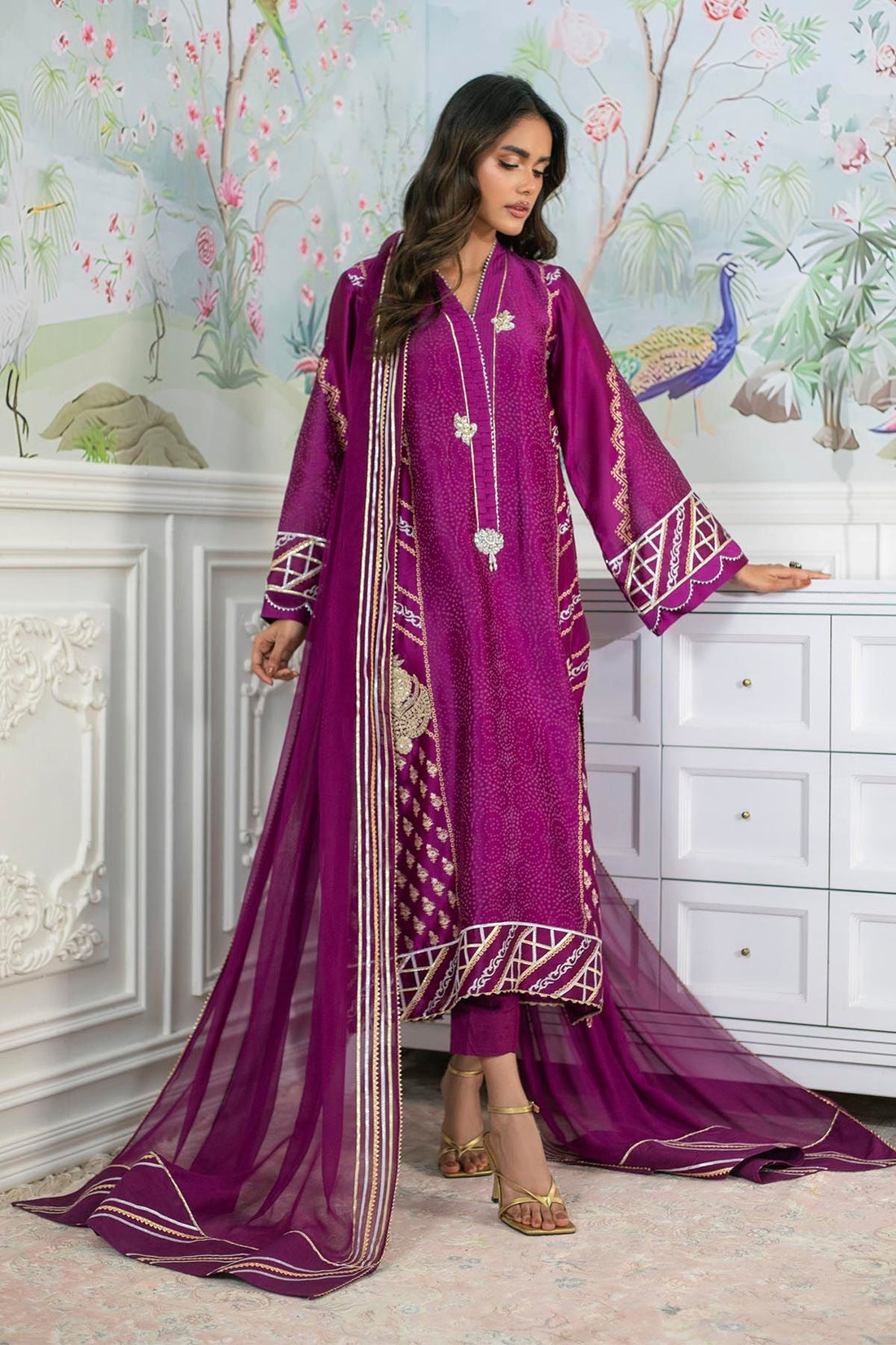 Annus Abrar | Sehr Eid Luxe | Emery - Violet XS Plum Sheesha Silk