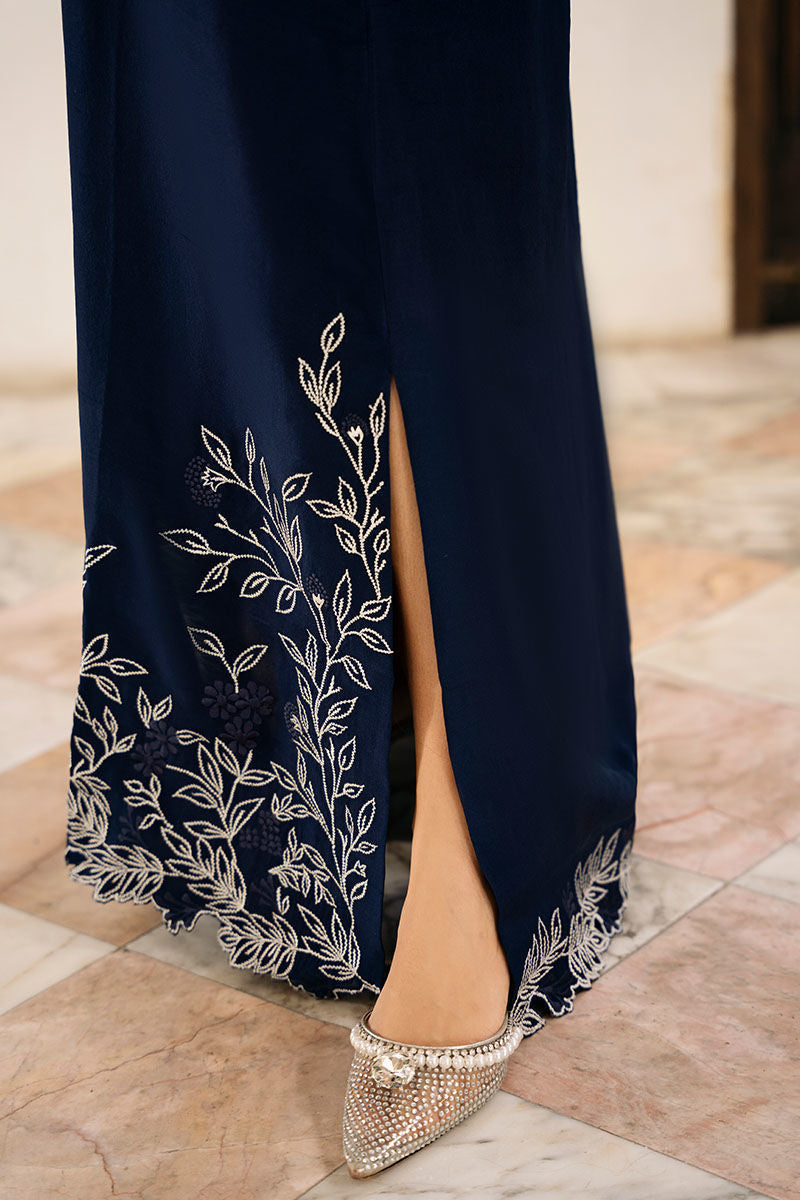 Ansab Jahangir | Luxe Pret Signature | Swan River - Pakistani Designer Dress - by Ansab Jahangir | Type: Luxury - 100% Original at Saira Sultan