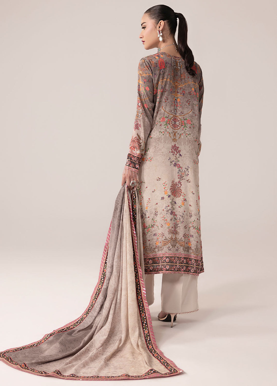 Sahane | Suay Silk Handwork Edit | CT-15008 CLARA - SUAY XS Gray Silk