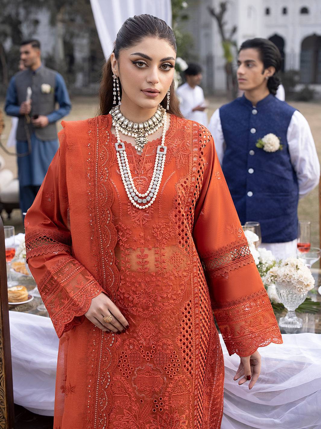 Mahnur | Mahrukh Luxury Lawn 24 | IRIS - Pakistani Designer Dress - by Mahnur | Type: Luxury - 100% Original at Saira Sultan