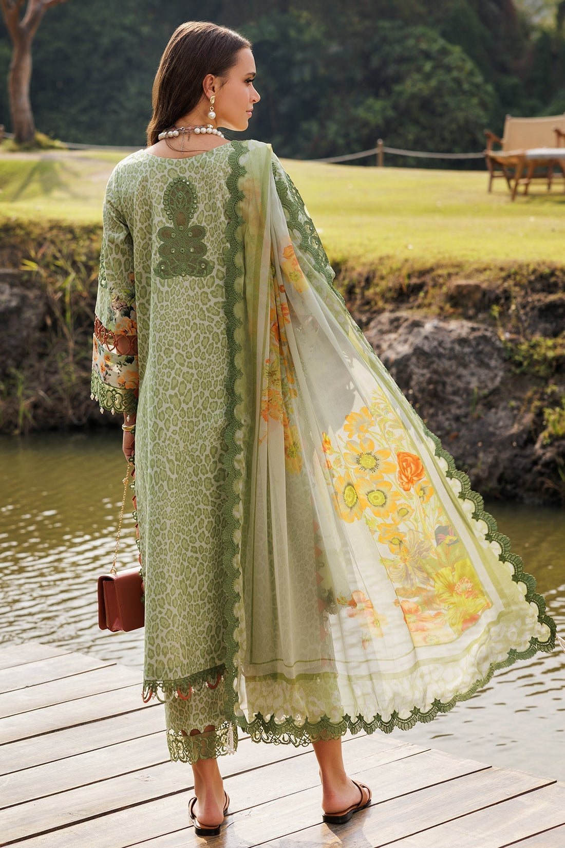 Charizma | Naranji Lawn 25 | CN5-11 XS Mint Lawn