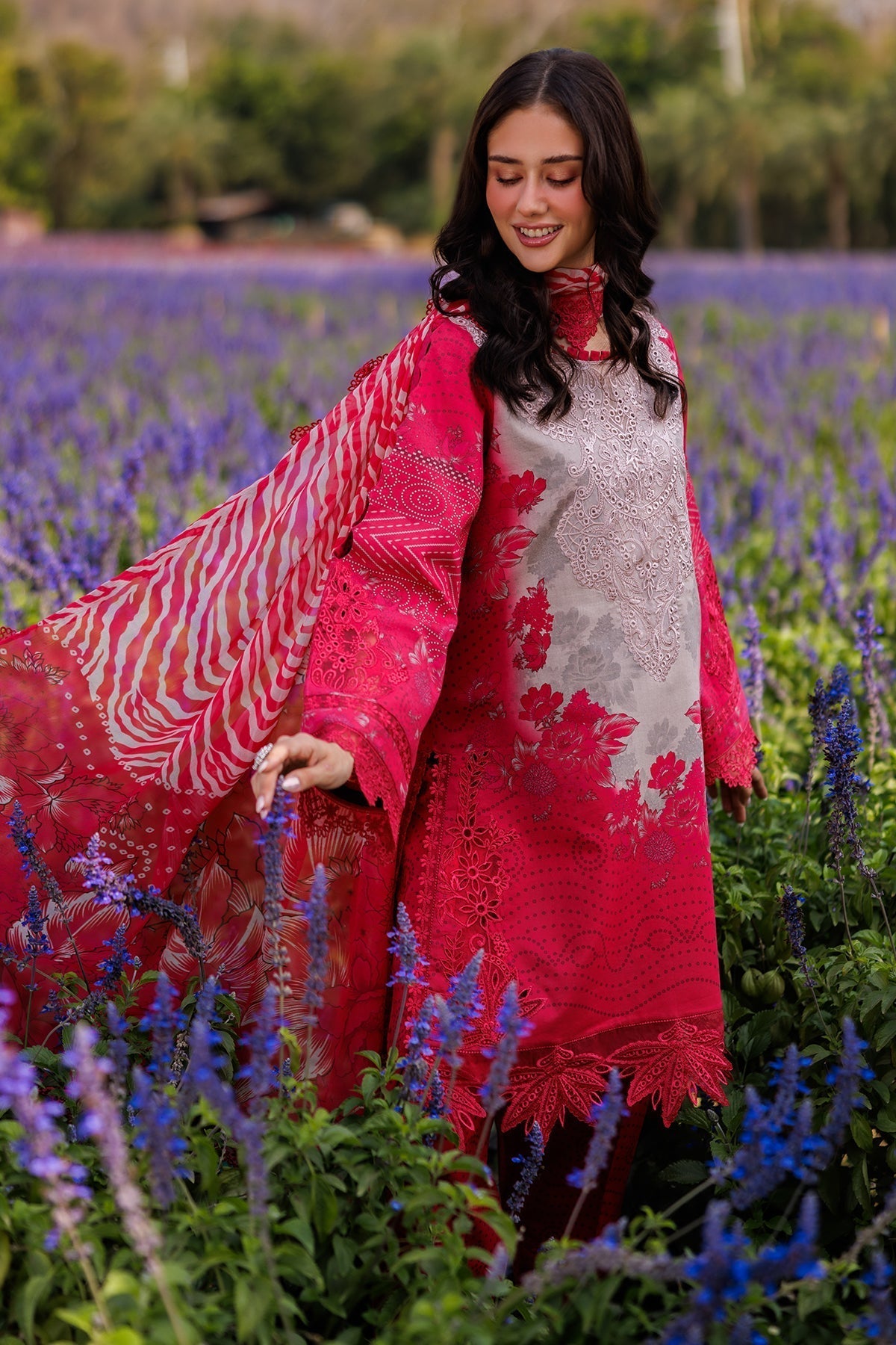 Charizma | Combination 25 | CC5-02 XL Red Lawn