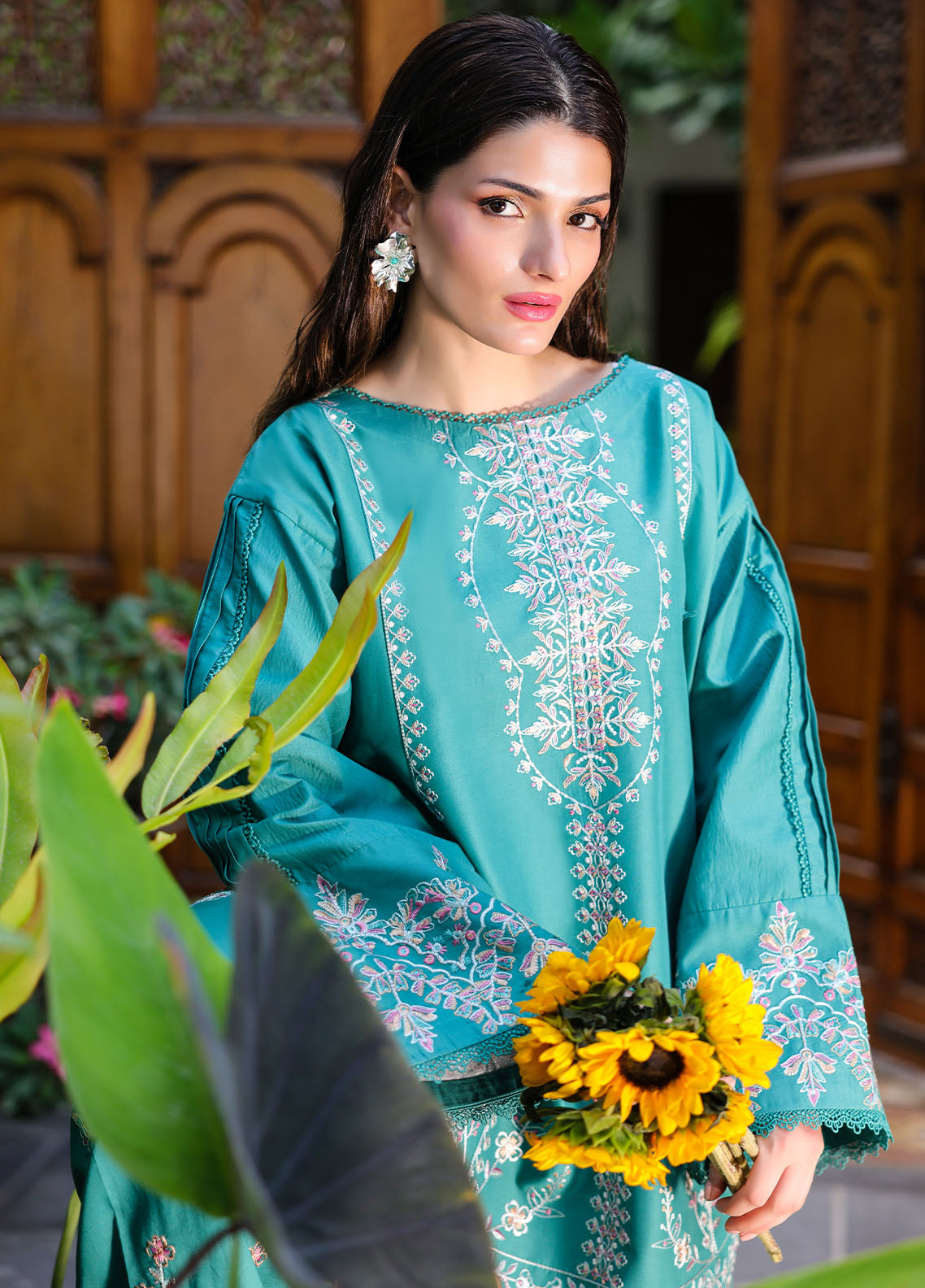 Sahane | Lovent Embroidered Pret 25 | ME23009 Verdelia L Turqiouse Lawn