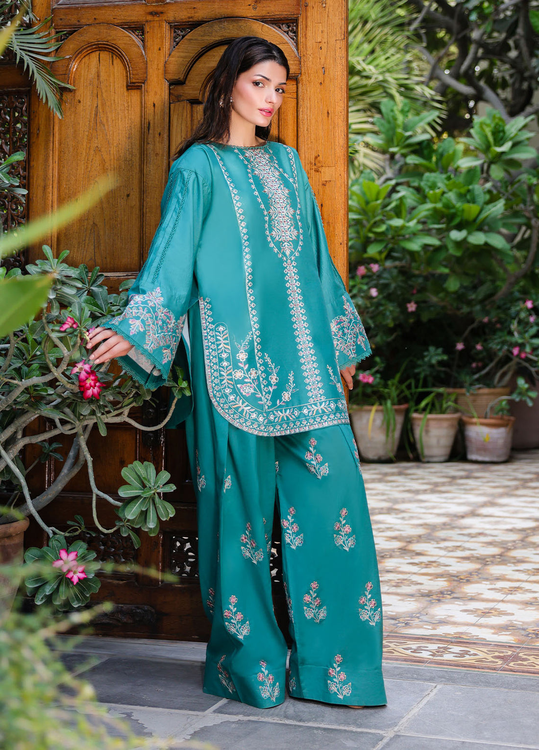 Sahane | Lovent Embroidered Pret 25 | ME23009 Verdelia XS Turqiouse Lawn