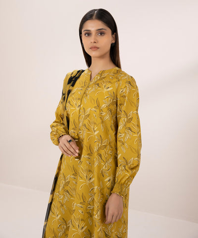 Sapphire | Eid Collection | D117 - Pakistani Designer Dress - by Sapphire | Type: Luxury - 100% Original at Saira Sultan