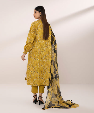 Sapphire | Eid Collection | D117 - Pakistani Designer Dress - by Sapphire | Type: Luxury - 100% Original at Saira Sultan