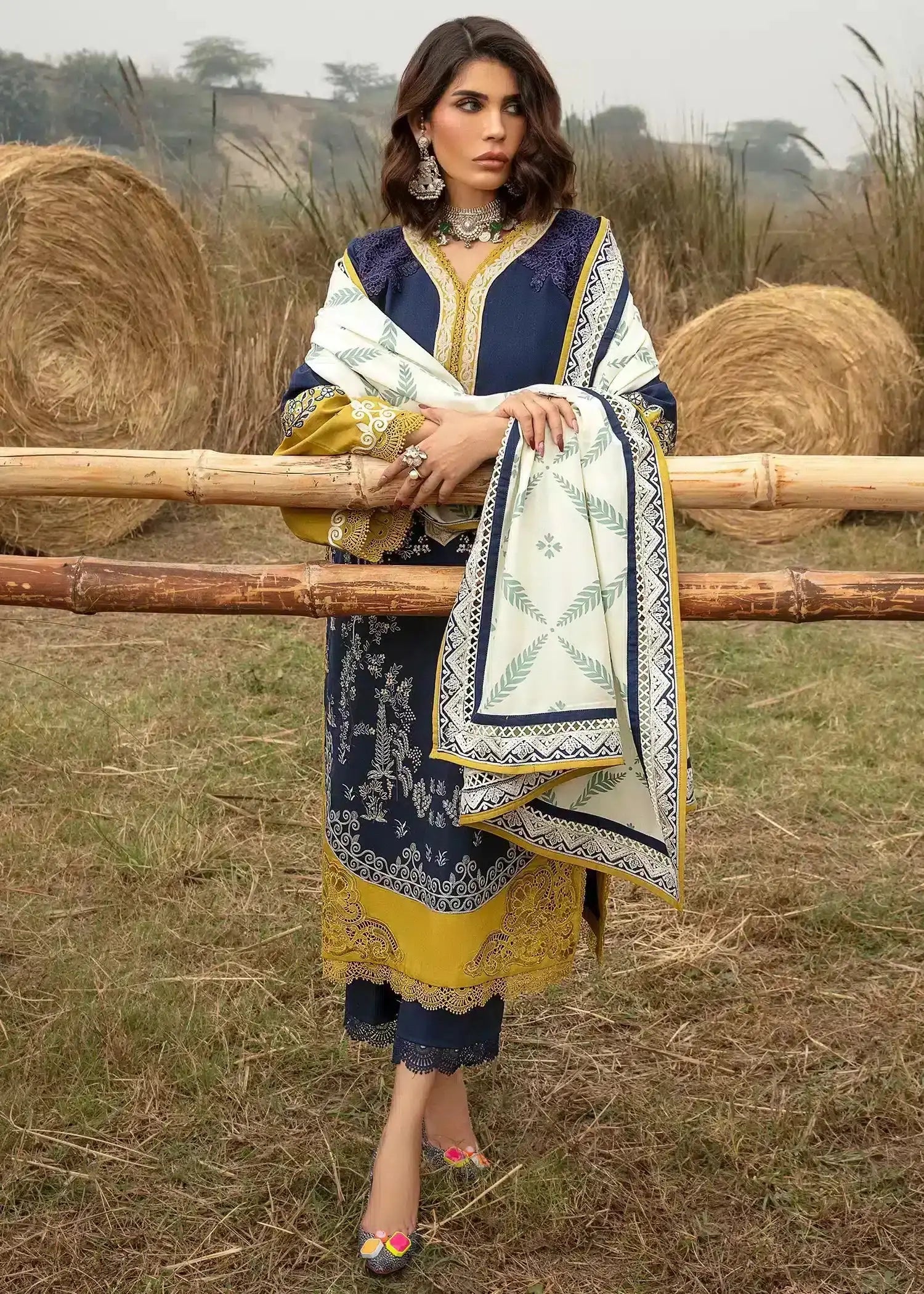Saira Shakira | Raya Winter Stitched 23 | Neal - Pakistani Designer Dress - by Saira Shakira | Type: Luxury - 100% Original at Saira Sultan
