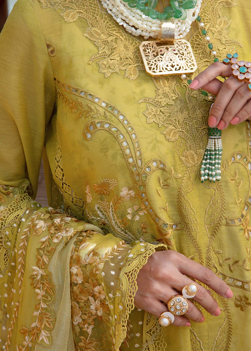 Saira Shakira | Luxury Lawn 25 | SAMARA-A M Olive Green Lawn