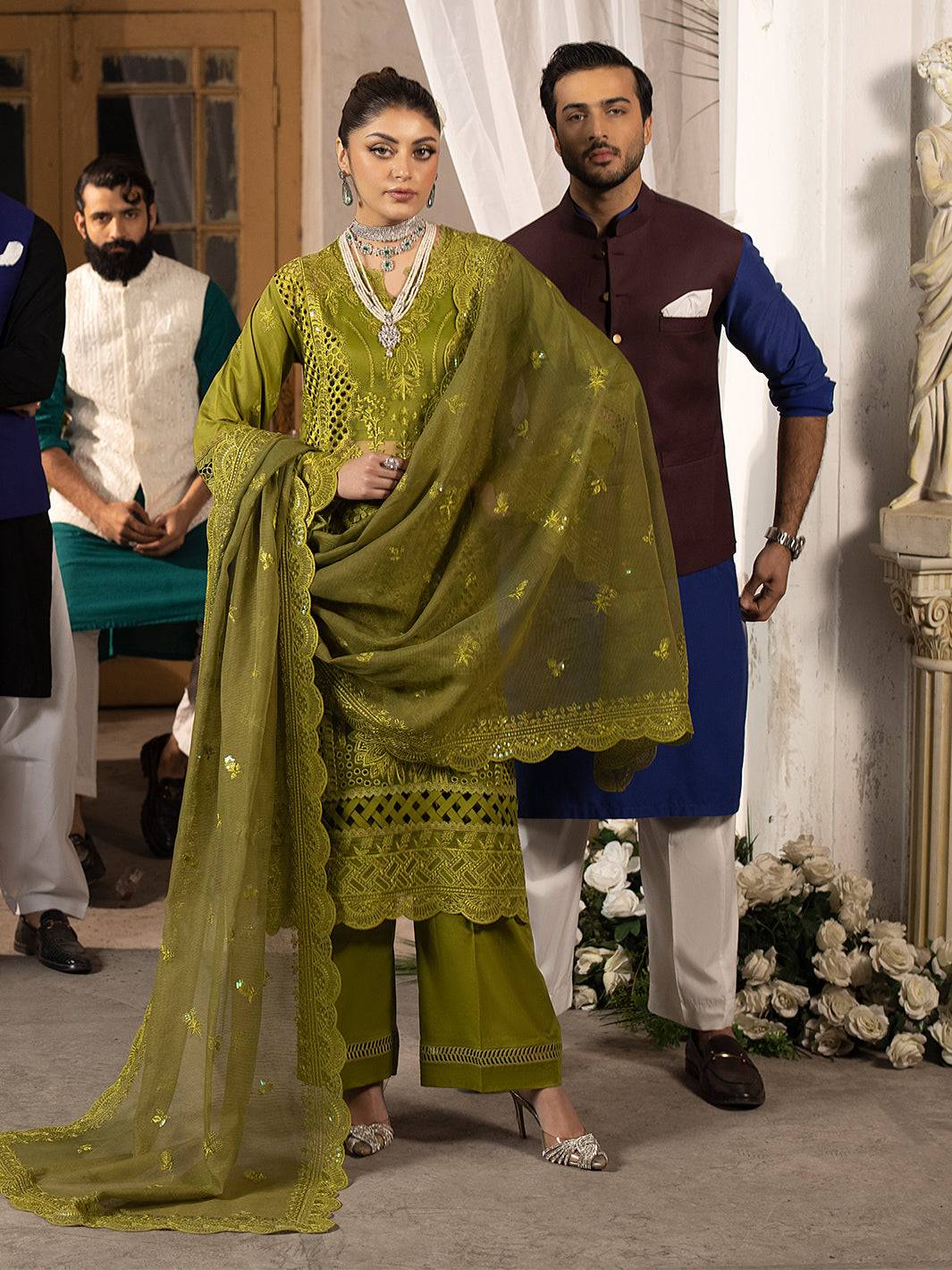 Mahnur | Mahrukh Luxury Lawn 24 | MALVA - Pakistani Designer Dress - by Mahnur | Type: Luxury - 100% Original at Saira Sultan
