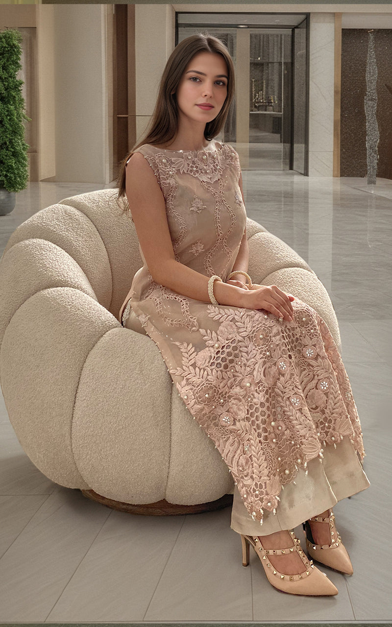 Threads and Motifs | Formal Dresses 25 | Embroidered Shirt - Pakistani Designer Dress - by Threads and Motifs - Type : Ladies Clothes - 100% Original at Saira Sultan