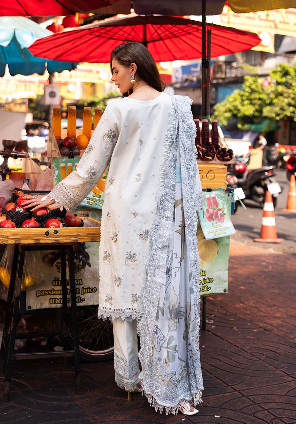 Zarqash | Luxury Lawn 25 | ZQLU 003 ANNE XS Off White Lawn