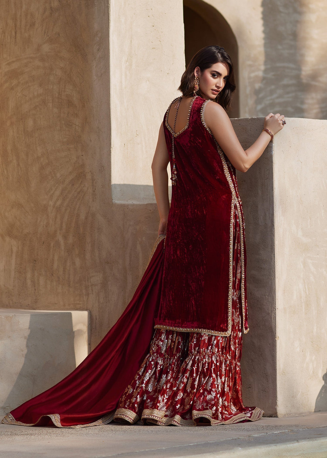 Kanwal Malik | Laira Formals | Aline XS Maroon Velvet