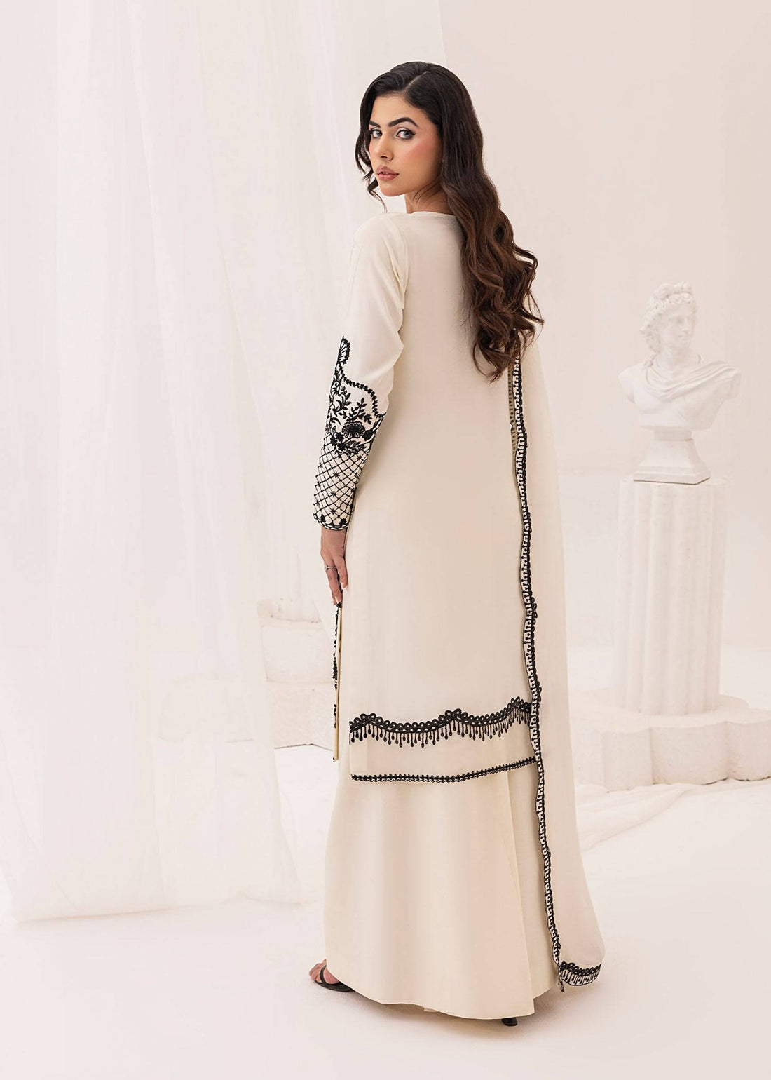 Jamnii | Silk Ivy | Noir Pearl - Pakistani Designer Dress - by Jamnii | Type: Ladies Clothes - 100% Original at Saira Sultan