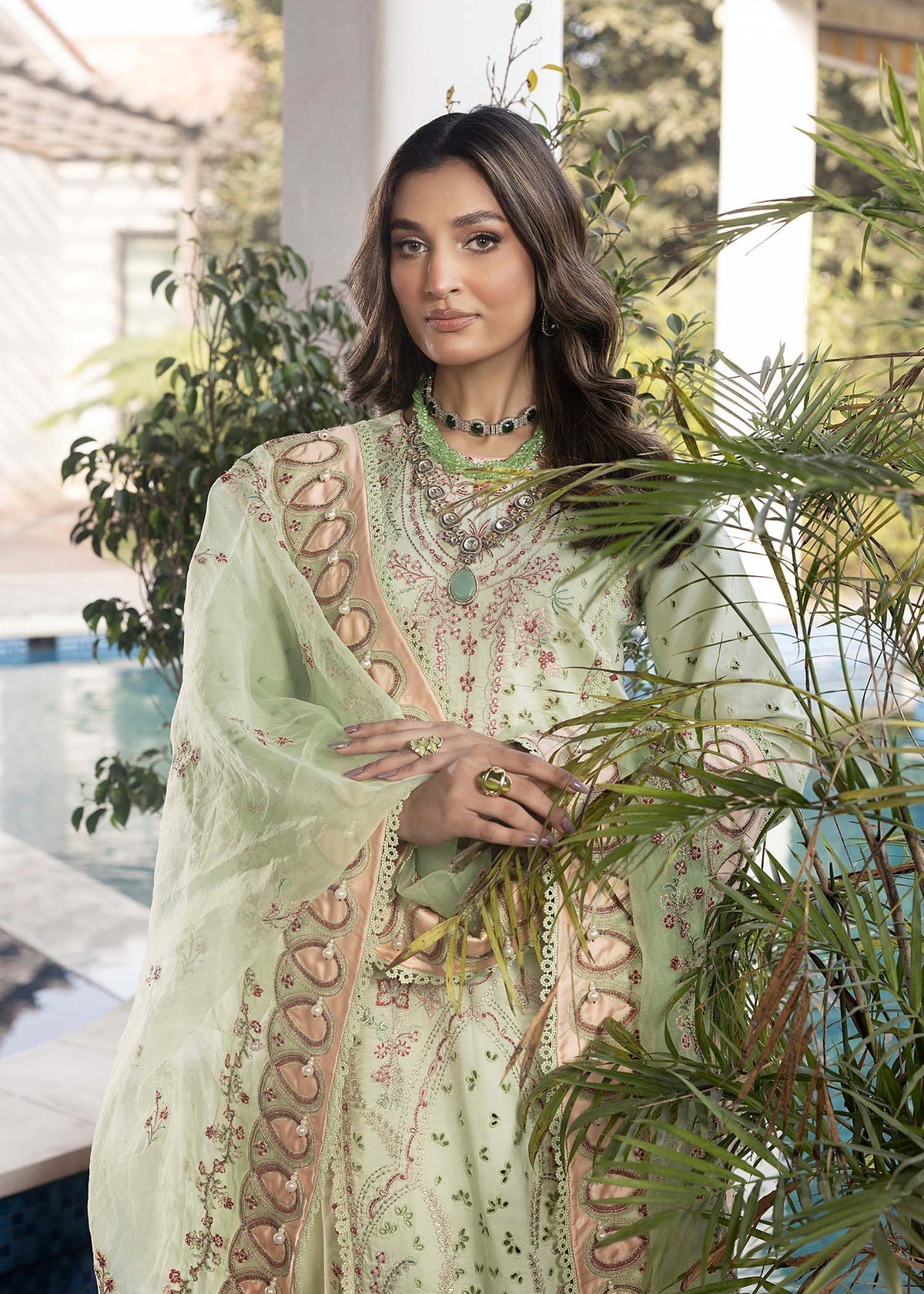 Shurooq | Luxury Lawn 25 | Amazon