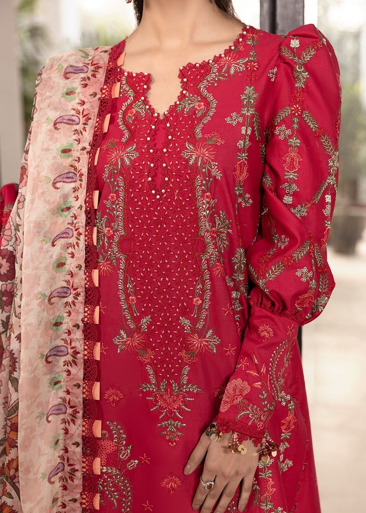 Shurooq | Luxury Lawn 25 | Lina