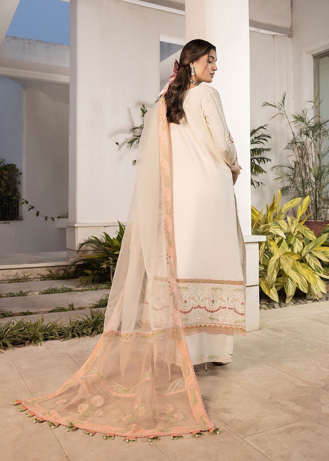 Shurooq | Luxury Lawn 25 | Nora XS Ivory Lawn