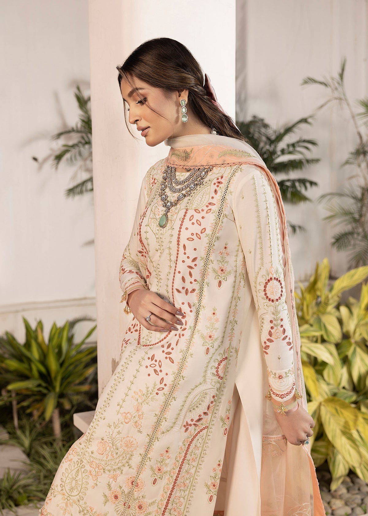 Shurooq | Luxury Lawn 25 | Nora XL Ivory Lawn