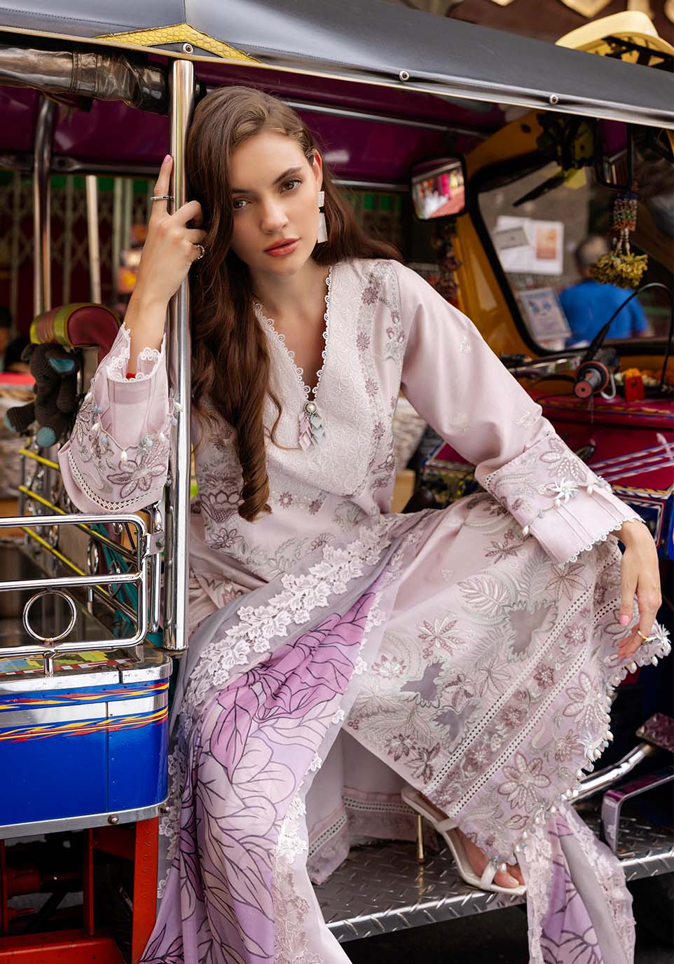 Zarqash | Luxury Lawn 25 | ZQLU 0010 ELSA L Pastel Pink Lawn