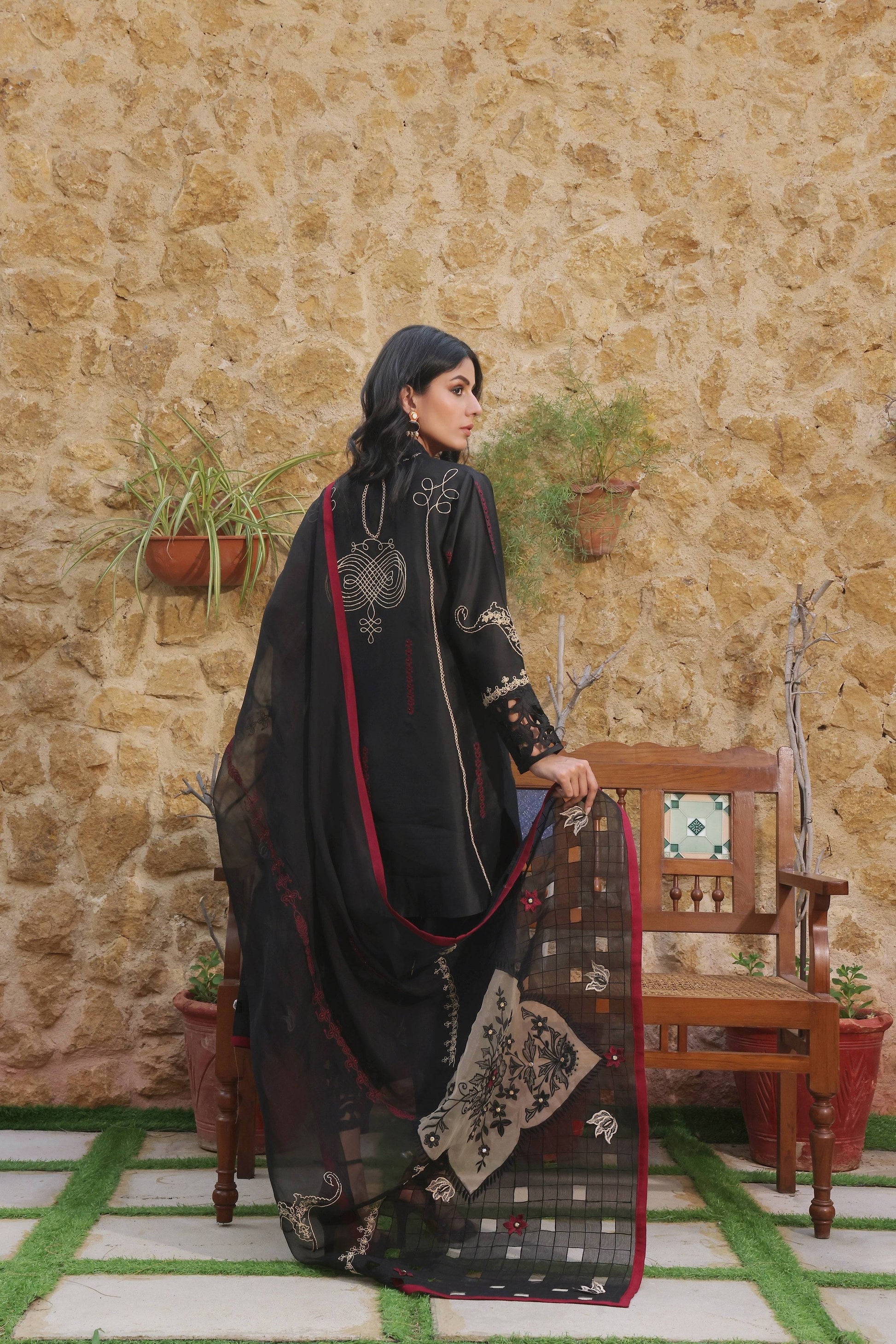 Mona Imran | Ezel Eid 25 |Nazli - Pakistani Designer Dress - by Mona Imran | Type: Ladies Clothes - 100% Original at Saira Sultan
