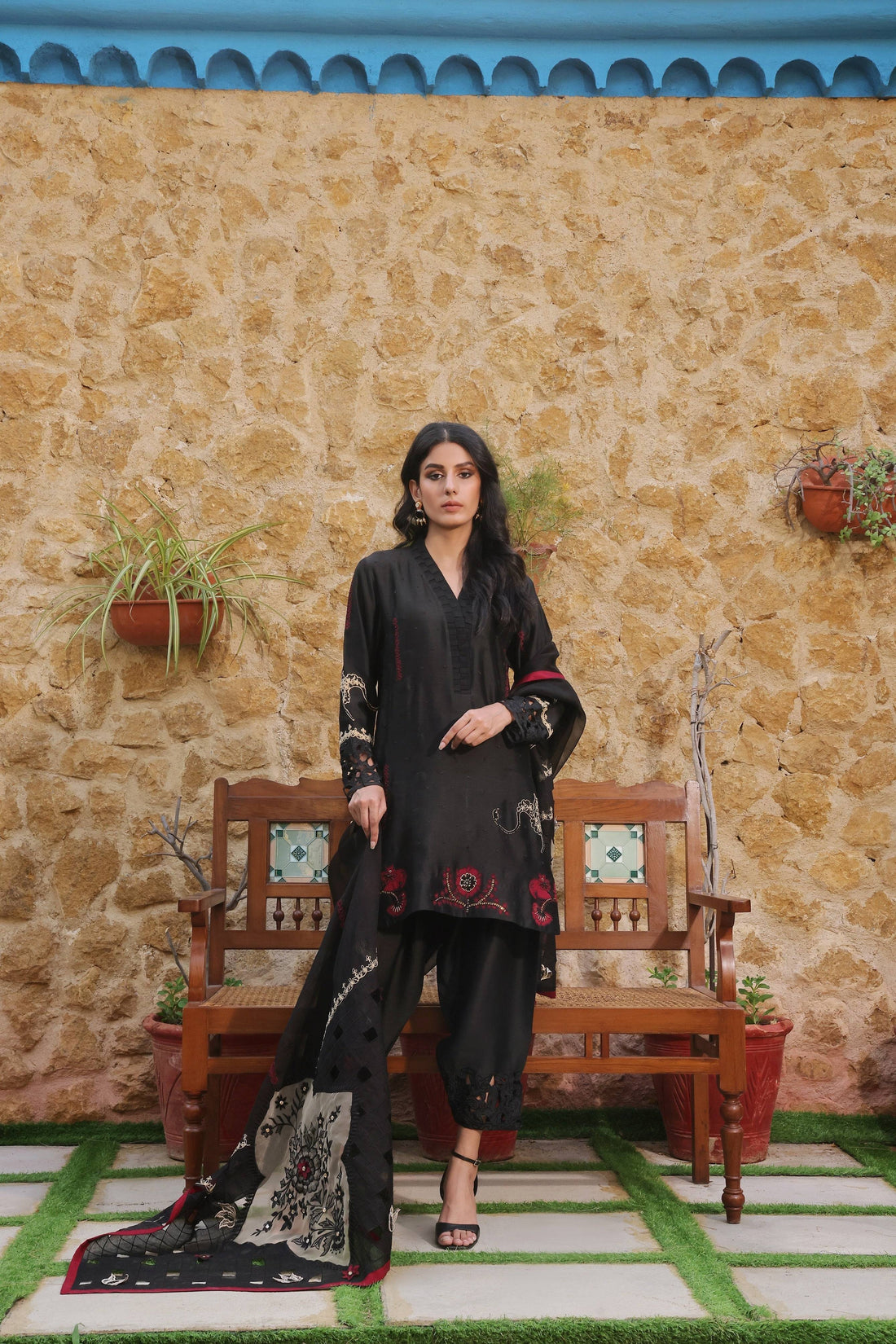 Mona Imran | Ezel Eid 25 |Nazli - Pakistani Designer Dress - by Mona Imran | Type: Ladies Clothes - 100% Original at Saira Sultan