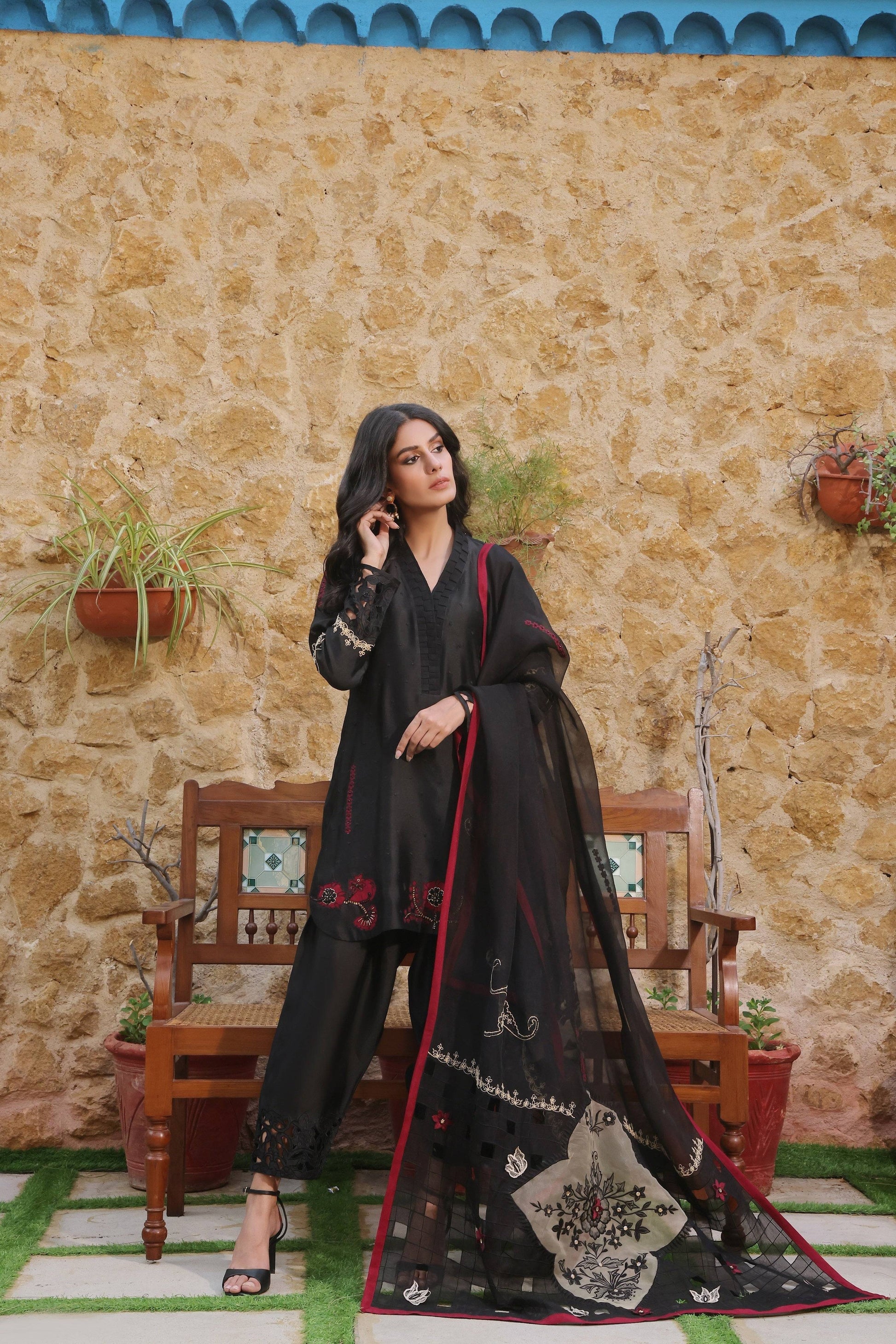 Mona Imran | Ezel Eid 25 |Nazli - Pakistani Designer Dress - by Mona Imran | Type: Ladies Clothes - 100% Original at Saira Sultan