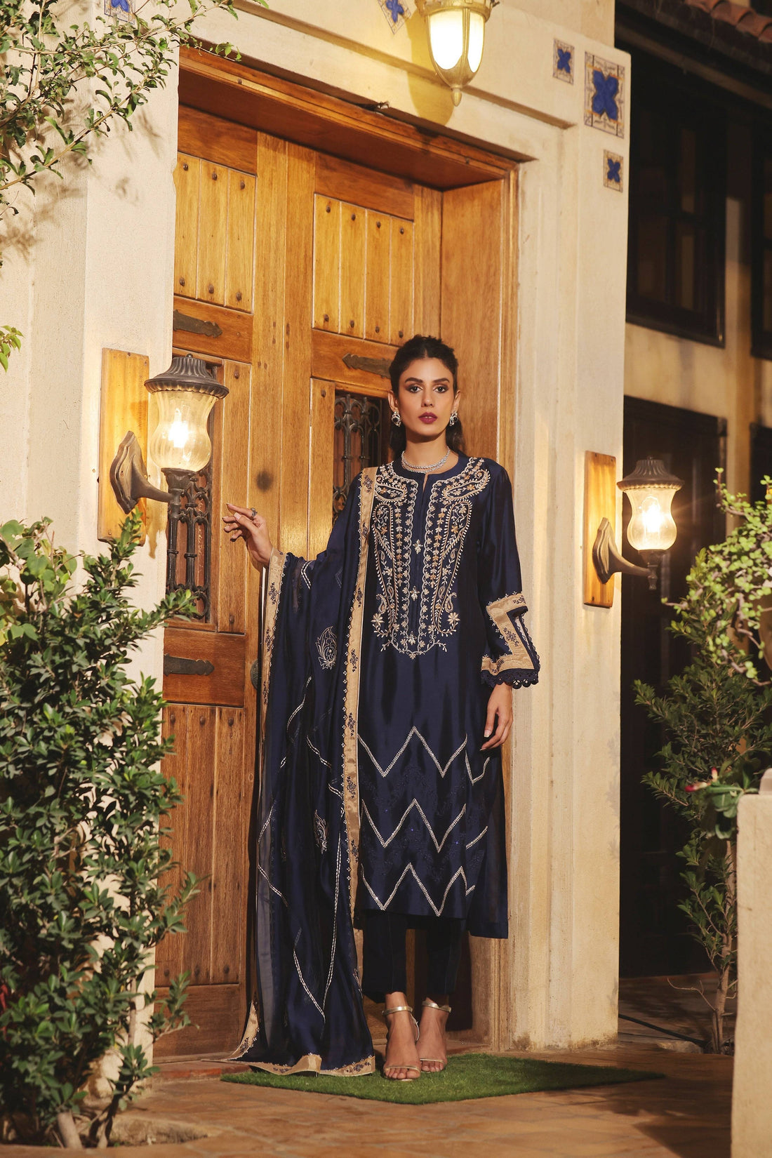 Mona Imran | Ezel Eid 25 | Shahnisa - Pakistani Designer Dress - by Mona Imran | Type: Ladies Clothes - 100% Original at Saira Sultan