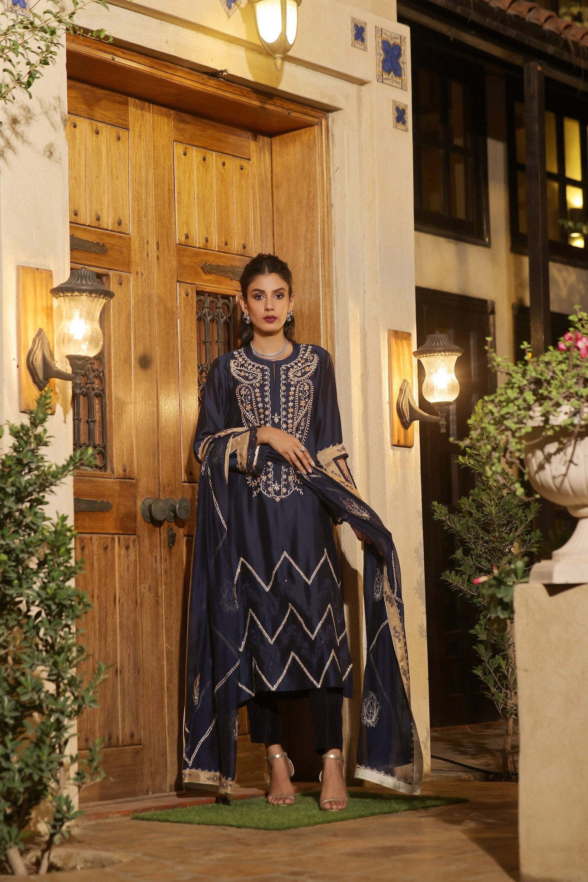 Mona Imran | Ezel Eid 25 | Shahnisa - Pakistani Designer Dress - by Mona Imran | Type: Ladies Clothes - 100% Original at Saira Sultan