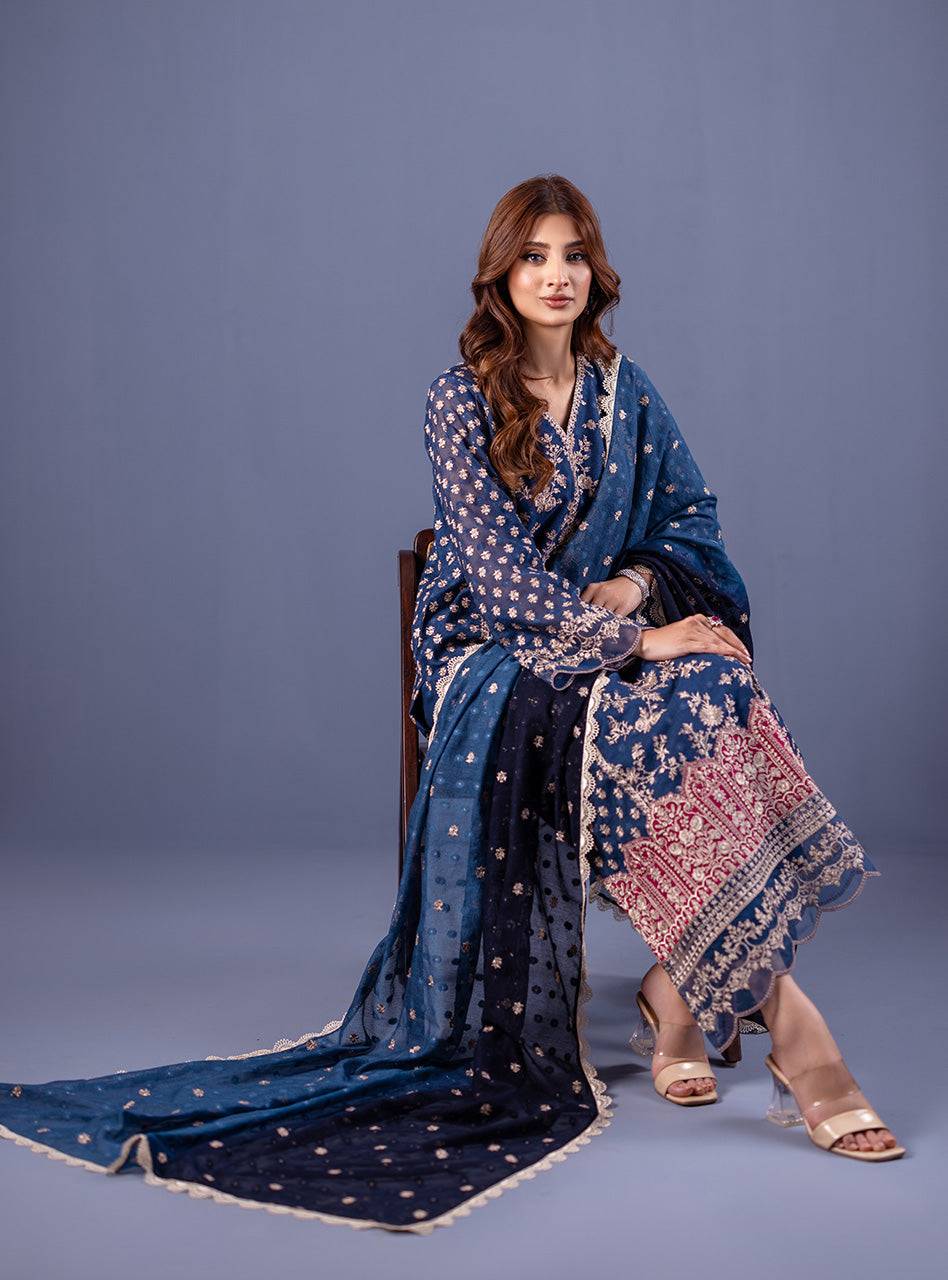 Zainab Chottani | Eid Festive Vol 1 | MAAHRU - Pakistani Designer Dress - by Zainab Chottani | Type: Luxury - 100% Original at Saira Sultan