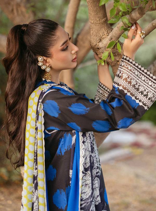 Zainab Chottani | Tahra Lawn 24 | FREYA - D 10B - Pakistani Designer Dress - by Zainab Chottani | Type: Luxury - 100% Original at Saira Sultan