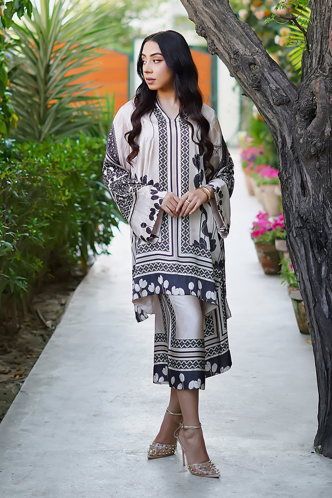 Erum Khan | Nue 25 | Royal Mirage XS Mauve Charmeuse Silk