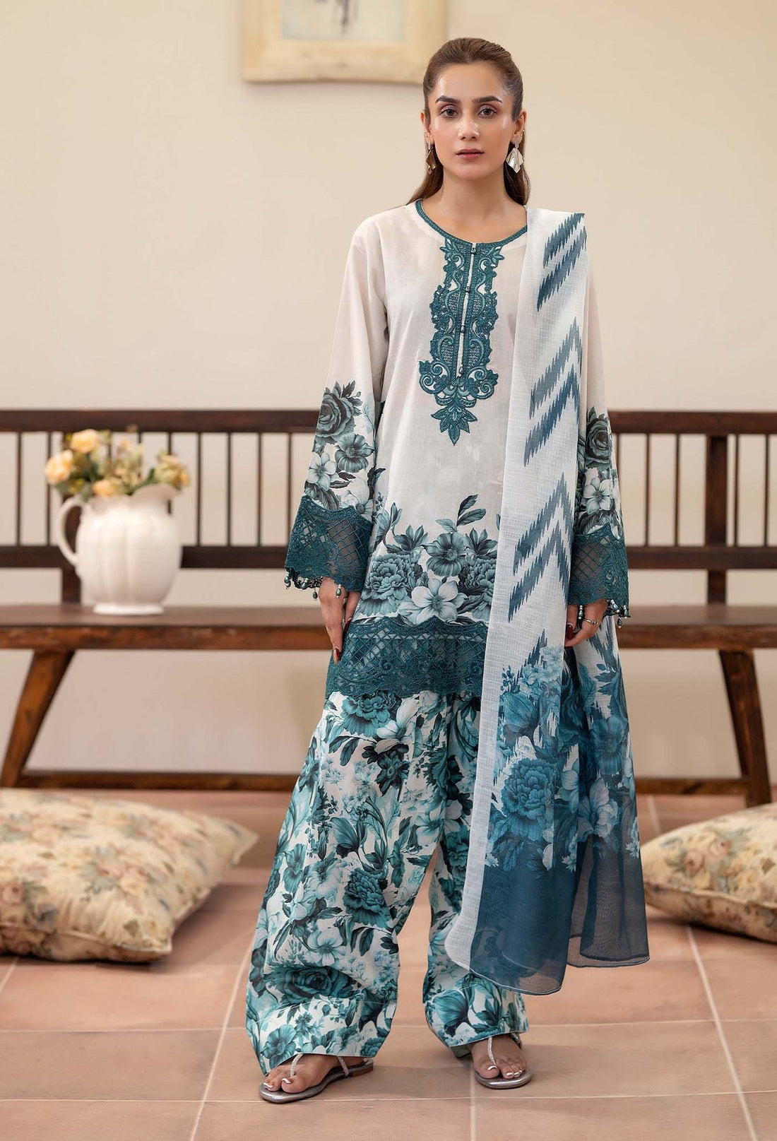 Adans Libas | Prints Eid Edit | 26678 XS White Lawn