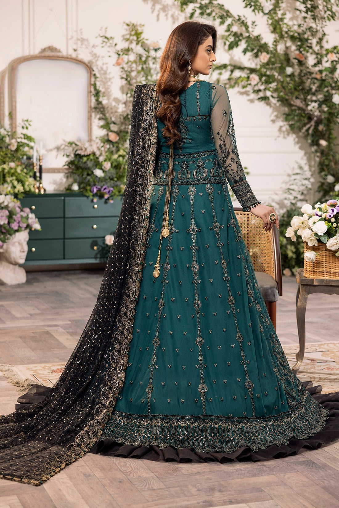 House of Nawab | Azalea Luxury Formals | DAAVRI - Pakistani Designer Dress - by House of Nawab | Type: Formal - 100% Original at Saira Sultan
