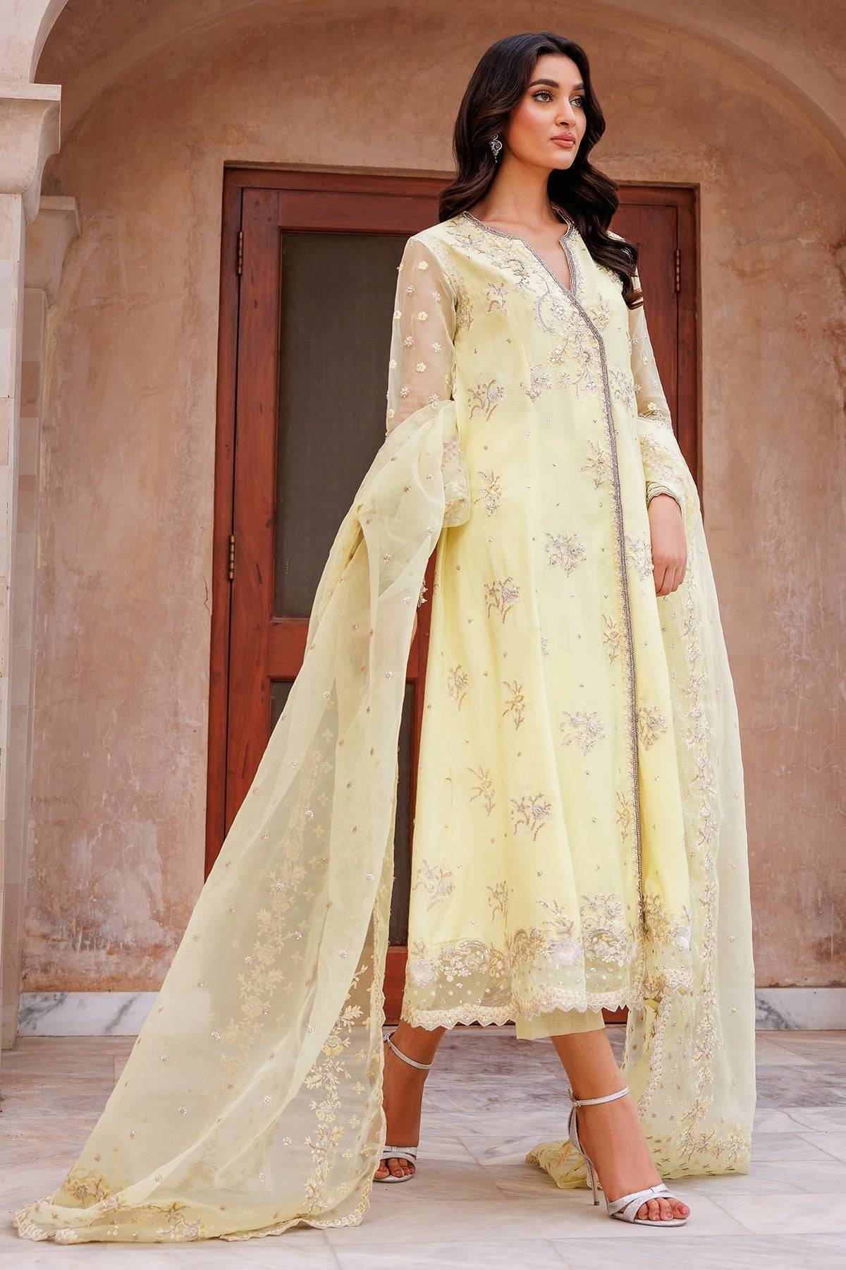 Mina Kashif | Shahbano Luxury Pret 24 | Abira - Pakistani Designer Dress - by Mina Kashif | Type: Luxury - 100% Original at Saira Sultan