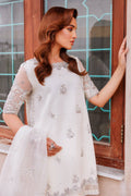 Mina Kashif | Shahbano Luxury Pret 24 | Izea - Pakistani Designer Dress - by Mina Kashif | Type: Luxury - 100% Original at Saira Sultan
