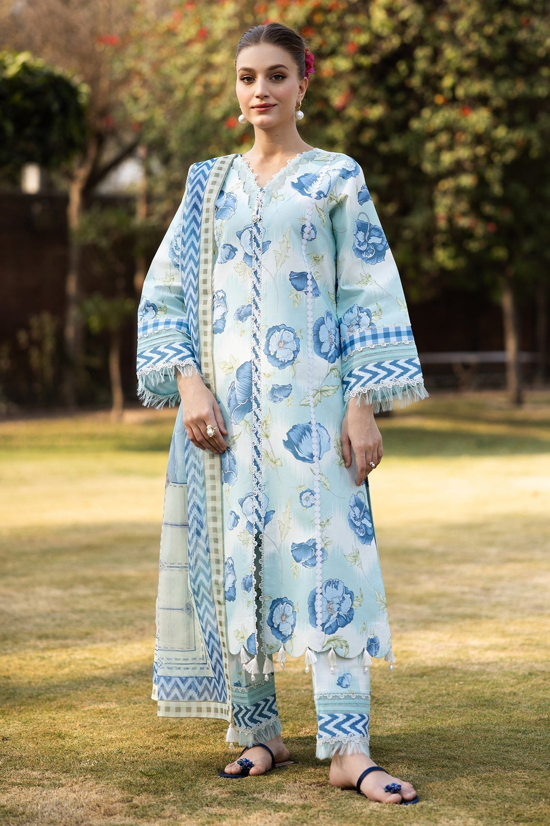 Alizeh | Sheen Lawn Prints 25 | AF-PL-6031-Laya XS Ice Blue Lawn