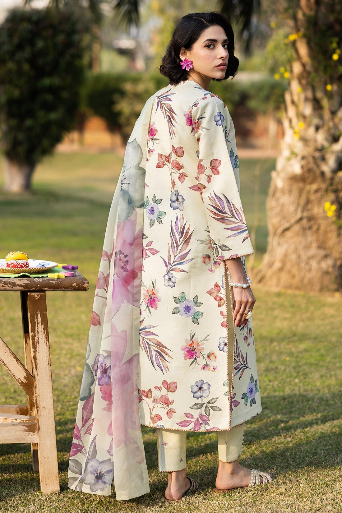 Alizeh | Sheen Lawn Prints 25 | AF-PL-6029-Minday XS Off White Lawn