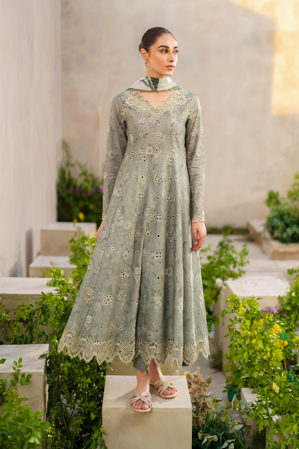 Iznik | Festive lawn 24 | SFL-10 -  Iznik Luxury -  Saira Sultan