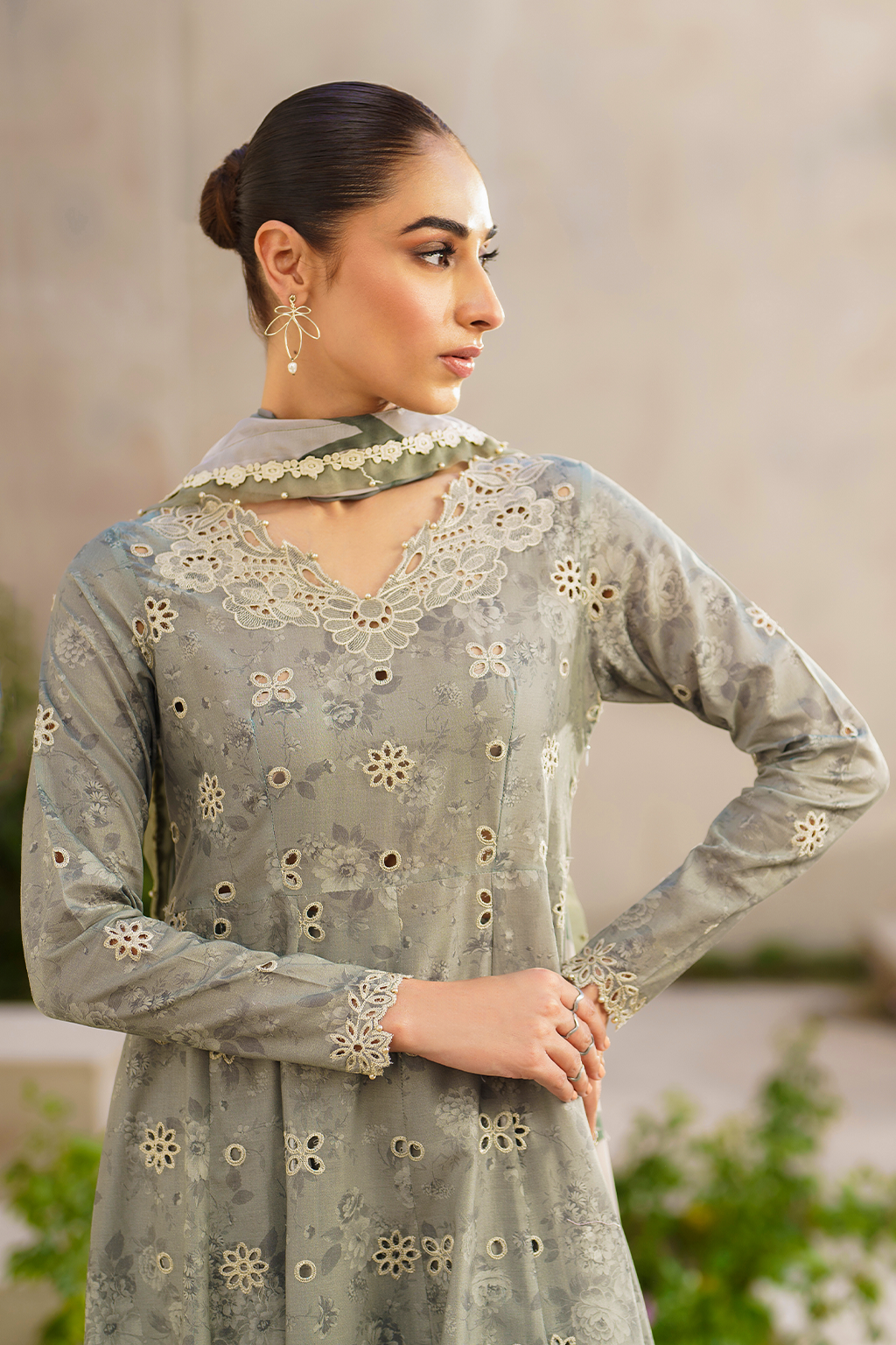 Iznik | Festive lawn 24 | SFL-10 -  Iznik Luxury -  Saira Sultan
