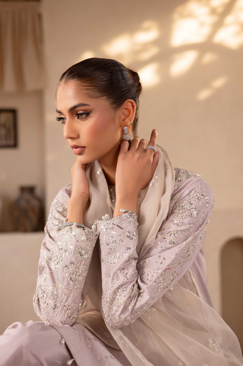 Emaan Adeel | Noore Festive Formals | YALINA M Off White Raw Silk