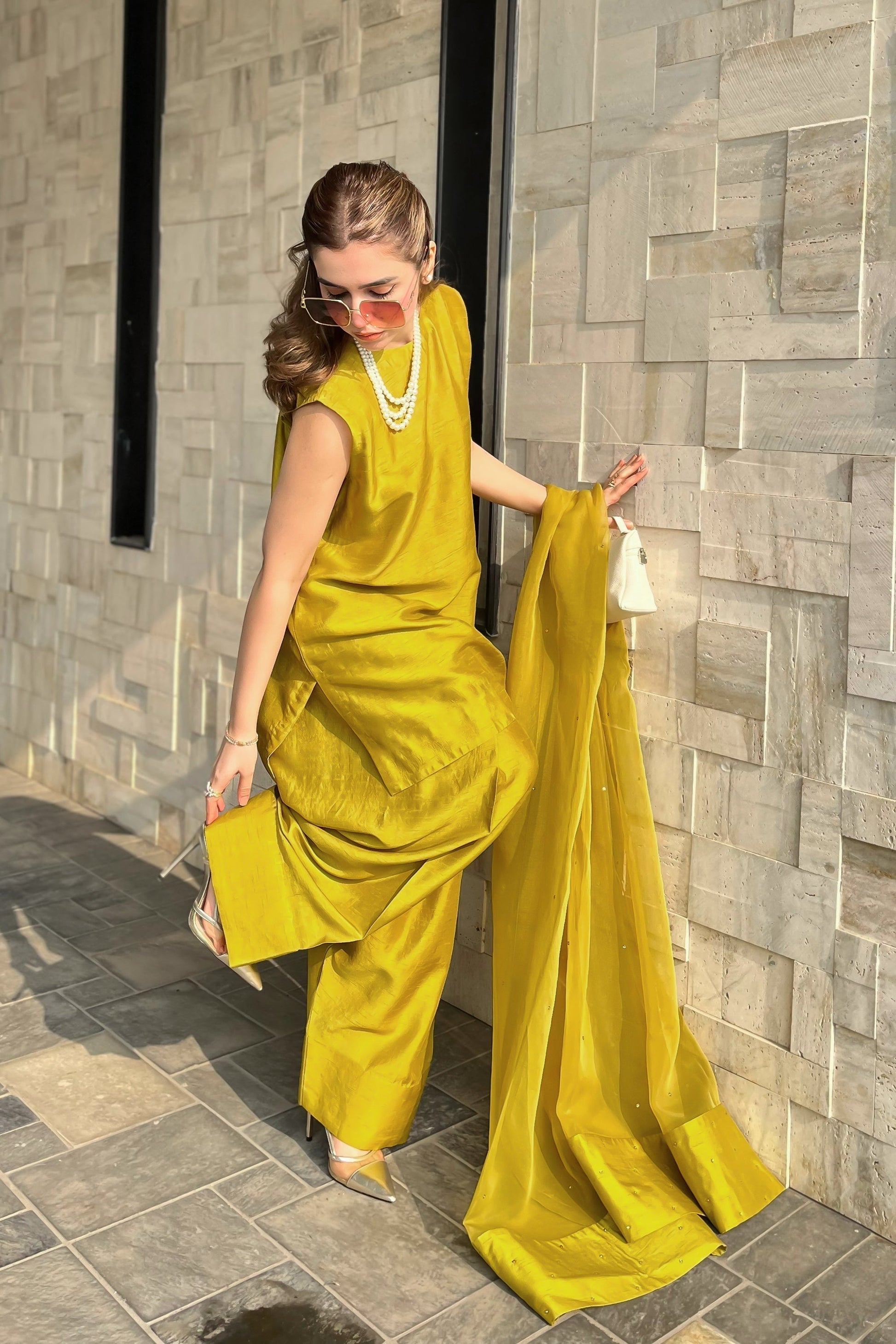 Hana | Signature Series | Zyana XL Gold Raw Silk