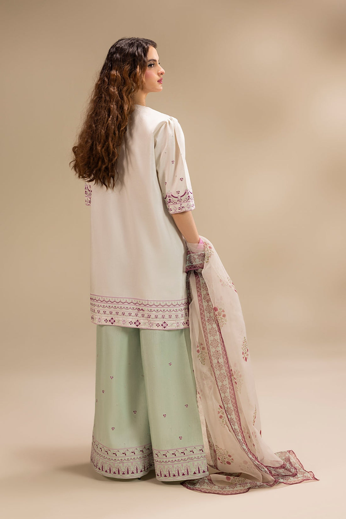 Erum Khan | Lillia Summer Edit | Pearl Blush XS Off White Korean Silk