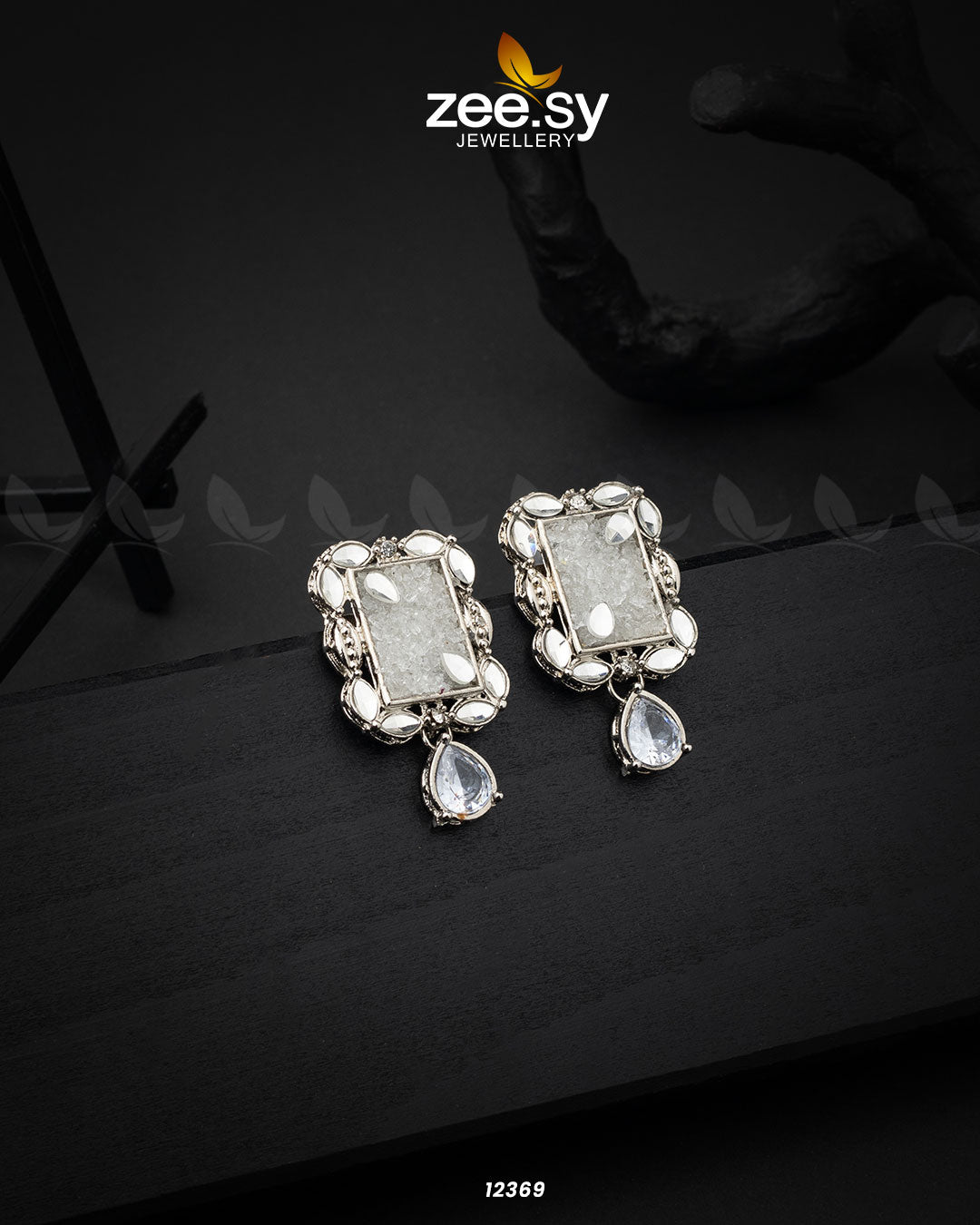 Agate Studs Earrings White