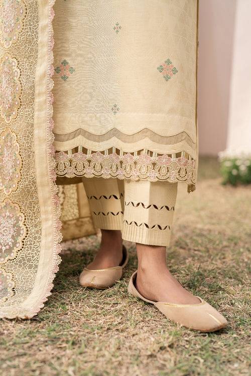 Baroque | Luxury Pret 24 | JACQUARD LAWN UF-612 - Pakistani Designer Dress - by Baroque | Type: Luxury - 100% Original at Saira Sultan